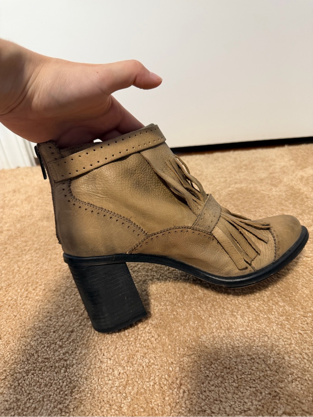Free People Circle Back Distressed Leather Kiltie Fringe Boot, size EU 38 - Picture 2 of 7